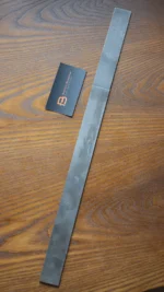 Hand-forged carbon Damascus steel bar – 500×31×3.1 mm, 395 g – U8A, ShKh-15, 5KhNMA, 45 steel – Brothers Berezhnye