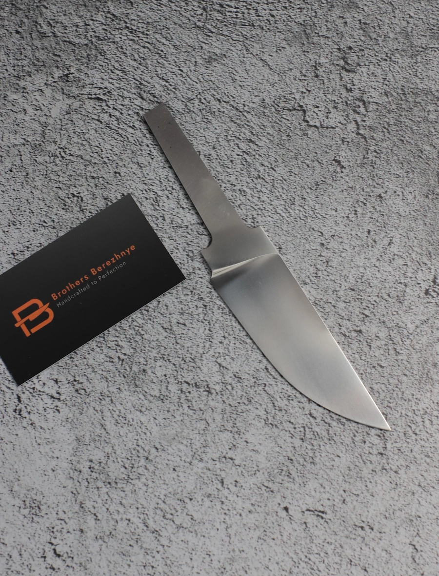 M390 blade with polished sandblasted finish M390 blade with polished sandblasted finish