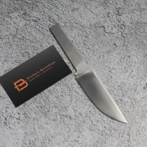 Premium M390 steel blade (62 HRC) with exceptional edge retention, corrosion resistance, and durability — ideal for high-end custom knives.