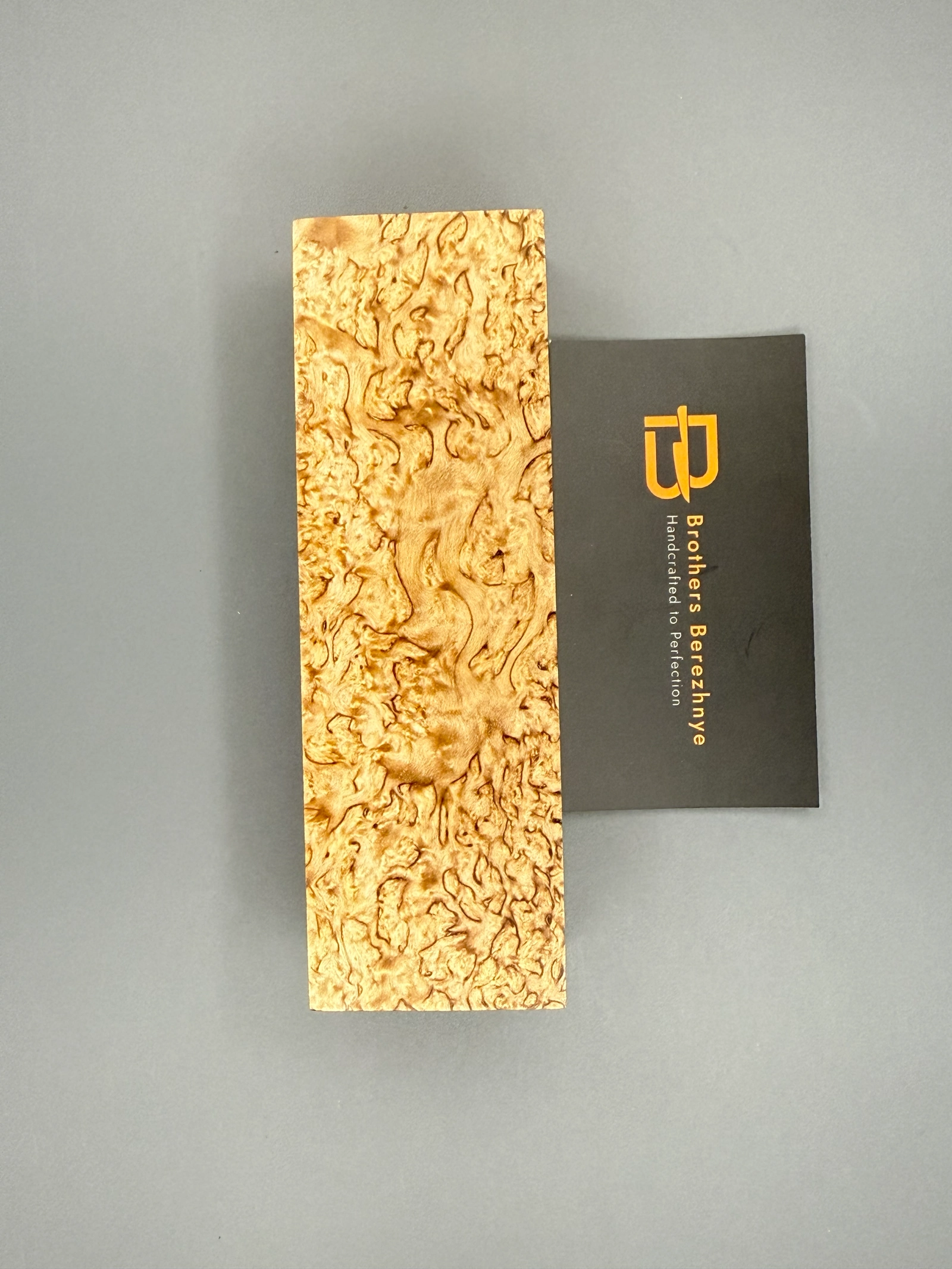 Karelian birch wood (14) wood, handle, knife, Holz, Griff, Messer, bois, manche, couteau, legno, manico, coltello, madera, mango, cuchillo, madeira, cabo, faca, hout, handvat, mes, trä, handtag, kniv, tre, håndtak, kniv, træ, håndtag, kniv, puu, kahva, veitsi, puit, käepide, nuga, koks, rokturis, nazis, mediena, rankena, peilis, drewno, rękojeść, nóż, dřevo, rukojeť, nůž, drevo, rukoväť, nôž, les, ročaj, nož, fa, markolat, kés, lemn, mâner, cuțit, дърво, дръжка, нож, ξύλο, λαβή, μαχαίρι, drvo, drška, nož, дрво, дршка, нож, дрво, рачка, нож, adhmad, lámh, scian, pren, handlen, cyllell, viður, haldfang, hnífur, injam, manku, sikkina, egurra, heldulekua, aiztoa, fusta, mànec, ganivet, madeira, mango, coitelo, деревина, руків’я, ніж, драўніна, рукаяць, нож, древесина, рукоять, нож.Karelian birch, Karelische Birke, Bouleau de Carélie, Betulla di Carelia, Abedul de Carelia, Bétula da Carélia, Karelische berk, Karelisk björk, Karelsk bjørk, Karelsk birk, Karjalan koivu, Karjala kask, Karēlijas bērzs, Karelijos beržas, Brzoza karelska, Karelská bříza, Karelská breza, Karelijska breza, Karéliai nyírfa, Mesteacăn karelian, Карелска бреза, Καρελιανή σημύδα, Karelijska breza, Карелијска бреза, Карелиска бреза, Beith Chairealach, Bedwen Karelia, Karelns birki, Betula ta’ Karelja, Kareliako urkia, Bedoll de Carèlia, Bidueiro de Carelia, Карельська береза, Карэльская бяроза, Карельская берёза.