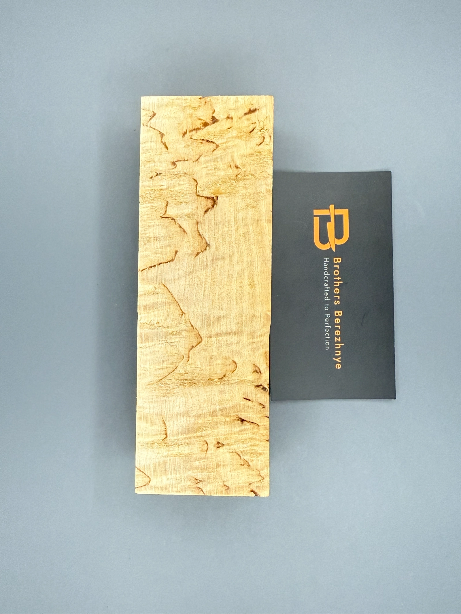 Karelian birch wood (16) wood, handle, knife, Holz, Griff, Messer, bois, manche, couteau, legno, manico, coltello, madera, mango, cuchillo, madeira, cabo, faca, hout, handvat, mes, trä, handtag, kniv, tre, håndtak, kniv, træ, håndtag, kniv, puu, kahva, veitsi, puit, käepide, nuga, koks, rokturis, nazis, mediena, rankena, peilis, drewno, rękojeść, nóż, dřevo, rukojeť, nůž, drevo, rukoväť, nôž, les, ročaj, nož, fa, markolat, kés, lemn, mâner, cuțit, дърво, дръжка, нож, ξύλο, λαβή, μαχαίρι, drvo, drška, nož, дрво, дршка, нож, дрво, рачка, нож, adhmad, lámh, scian, pren, handlen, cyllell, viður, haldfang, hnífur, injam, manku, sikkina, egurra, heldulekua, aiztoa, fusta, mànec, ganivet, madeira, mango, coitelo, деревина, руків’я, ніж, драўніна, рукаяць, нож, древесина, рукоять, нож.Karelian birch, Karelische Birke, Bouleau de Carélie, Betulla di Carelia, Abedul de Carelia, Bétula da Carélia, Karelische berk, Karelisk björk, Karelsk bjørk, Karelsk birk, Karjalan koivu, Karjala kask, Karēlijas bērzs, Karelijos beržas, Brzoza karelska, Karelská bříza, Karelská breza, Karelijska breza, Karéliai nyírfa, Mesteacăn karelian, Карелска бреза, Καρελιανή σημύδα, Karelijska breza, Карелијска бреза, Карелиска бреза, Beith Chairealach, Bedwen Karelia, Karelns birki, Betula ta’ Karelja, Kareliako urkia, Bedoll de Carèlia, Bidueiro de Carelia, Карельська береза, Карэльская бяроза, Карельская берёза.