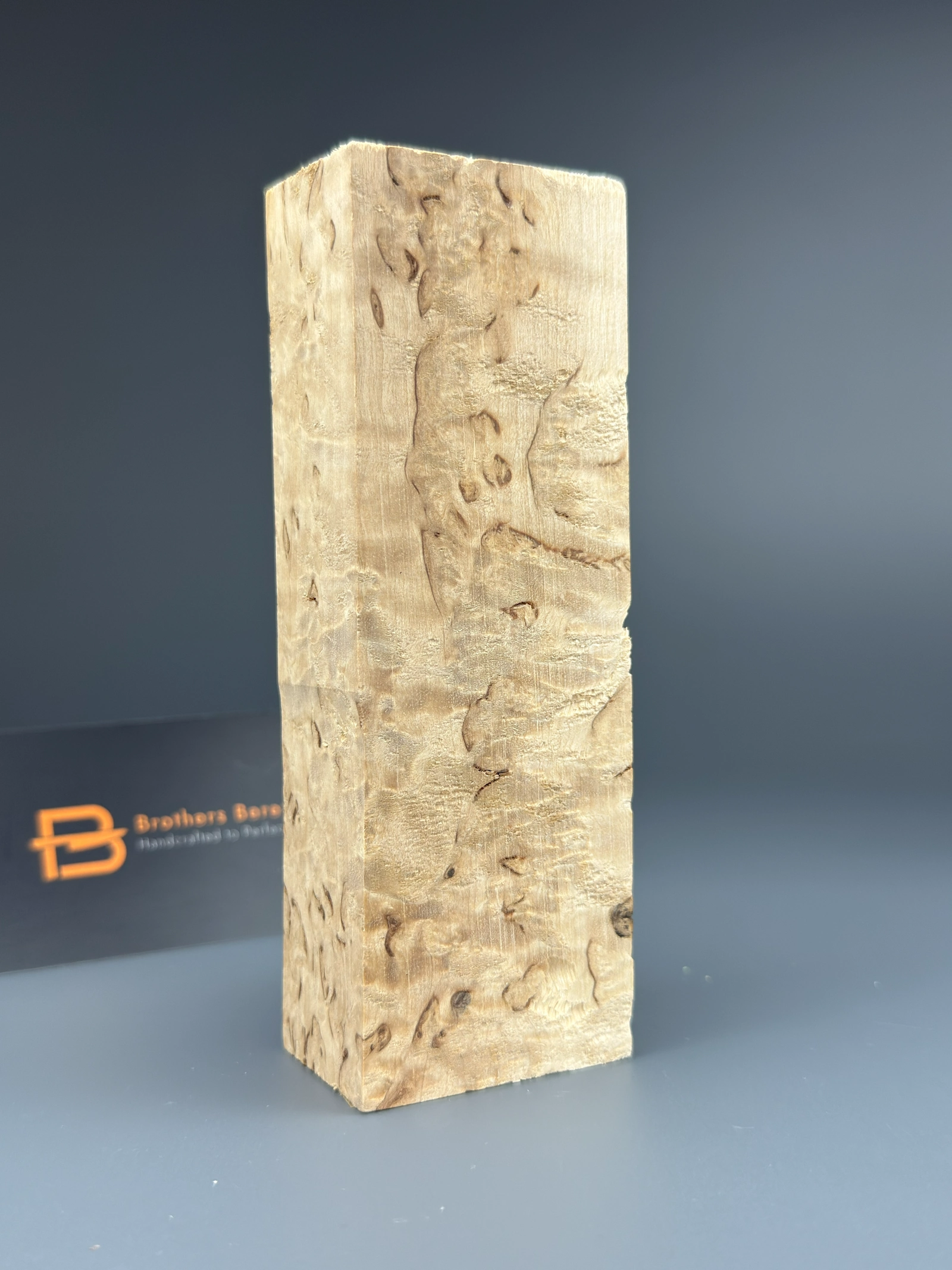 Karelian birch wood (402) wood, handle, knife, Holz, Griff, Messer, bois, manche, couteau, legno, manico, coltello, madera, mango, cuchillo, madeira, cabo, faca, hout, handvat, mes, trä, handtag, kniv, tre, håndtak, kniv, træ, håndtag, kniv, puu, kahva, veitsi, puit, käepide, nuga, koks, rokturis, nazis, mediena, rankena, peilis, drewno, rękojeść, nóż, dřevo, rukojeť, nůž, drevo, rukoväť, nôž, les, ročaj, nož, fa, markolat, kés, lemn, mâner, cuțit, дърво, дръжка, нож, ξύλο, λαβή, μαχαίρι, drvo, drška, nož, дрво, дршка, нож, дрво, рачка, нож, adhmad, lámh, scian, pren, handlen, cyllell, viður, haldfang, hnífur, injam, manku, sikkina, egurra, heldulekua, aiztoa, fusta, mànec, ganivet, madeira, mango, coitelo, деревина, руків’я, ніж, драўніна, рукаяць, нож, древесина, рукоять, нож.Karelian birch, Karelische Birke, Bouleau de Carélie, Betulla di Carelia, Abedul de Carelia, Bétula da Carélia, Karelische berk, Karelisk björk, Karelsk bjørk, Karelsk birk, Karjalan koivu, Karjala kask, Karēlijas bērzs, Karelijos beržas, Brzoza karelska, Karelská bříza, Karelská breza, Karelijska breza, Karéliai nyírfa, Mesteacăn karelian, Карелска бреза, Καρελιανή σημύδα, Karelijska breza, Карелијска бреза, Карелиска бреза, Beith Chairealach, Bedwen Karelia, Karelns birki, Betula ta’ Karelja, Kareliako urkia, Bedoll de Carèlia, Bidueiro de Carelia, Карельська береза, Карэльская бяроза, Карельская берёза.